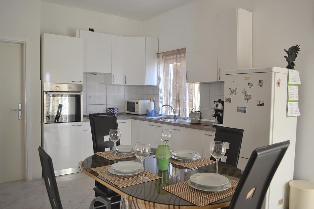 Apartments Lili ซาดาร์ ภายนอก รูปภาพ