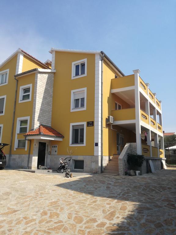 Apartments Lili ซาดาร์ ภายนอก รูปภาพ
